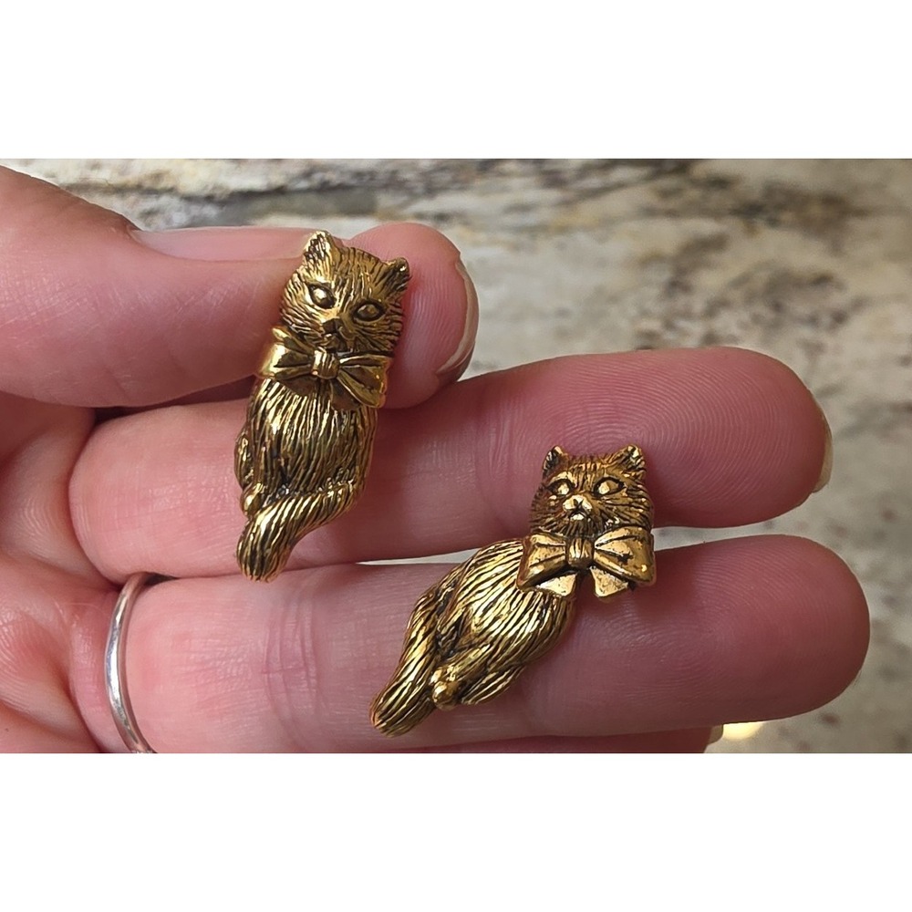 Avon Jewelry Sectional Cat Kitty Moving Gold Tone Pierced Post Dangle Earrings